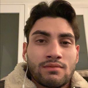 Meet your Posher, Syed